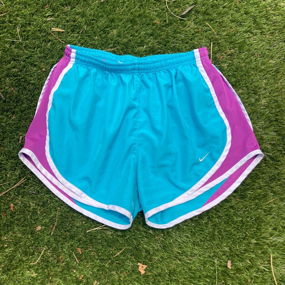 Nike dry fit shorts size small